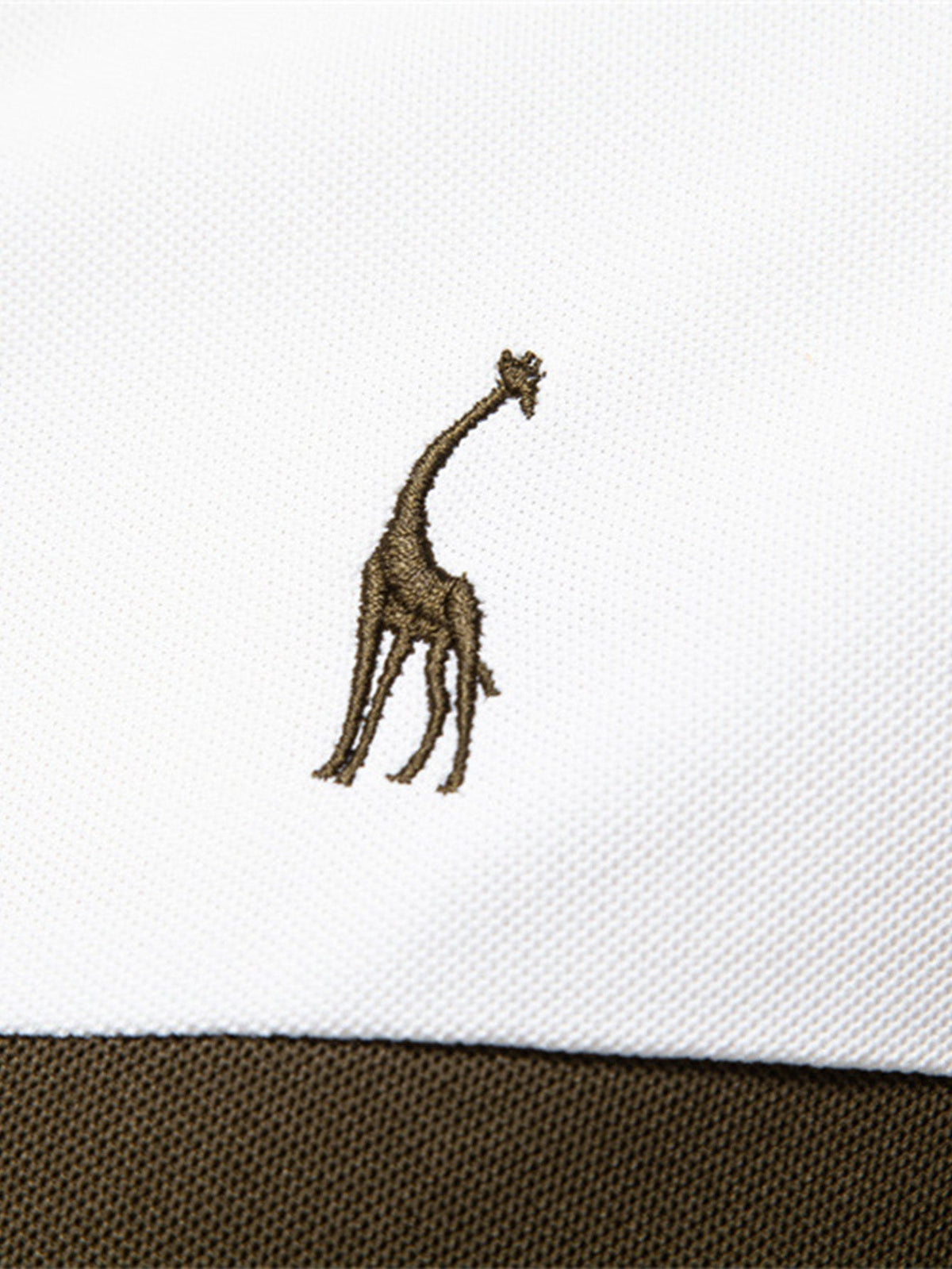 V-Ausschnitt Poloshirt mit Kontrast-Piqué-Design