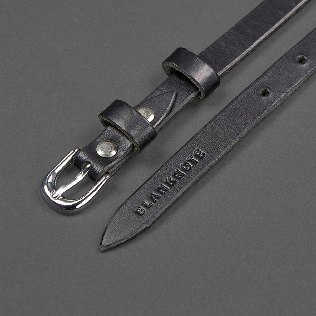 Handgefertigter, hochwertiger schmaler Ledergürtel