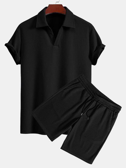 Strukturiertes V-Ausschnitt-Polo & Shorts