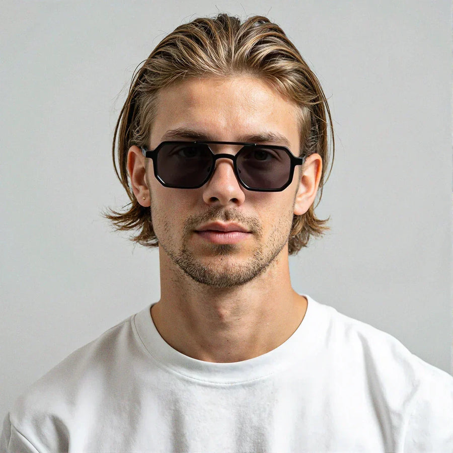 ALTE-GELD-BRILLE